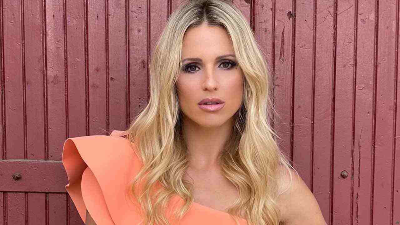 Michelle Hunziker senza Trussardi: finalmente può farlo Michelle Hunziker senza Trussardi: finalmente può farlo